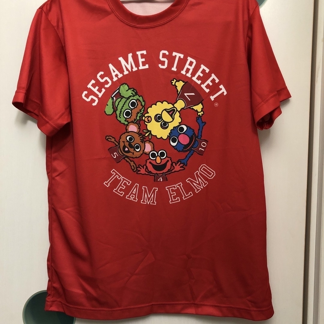 ⭐️半袖Tシャツ　バスケ　SESAME  STREET⭐️TEAM  ELMO スポーツ/アウトドアのスポーツ/アウトドア その他(バスケットボール)の商品写真