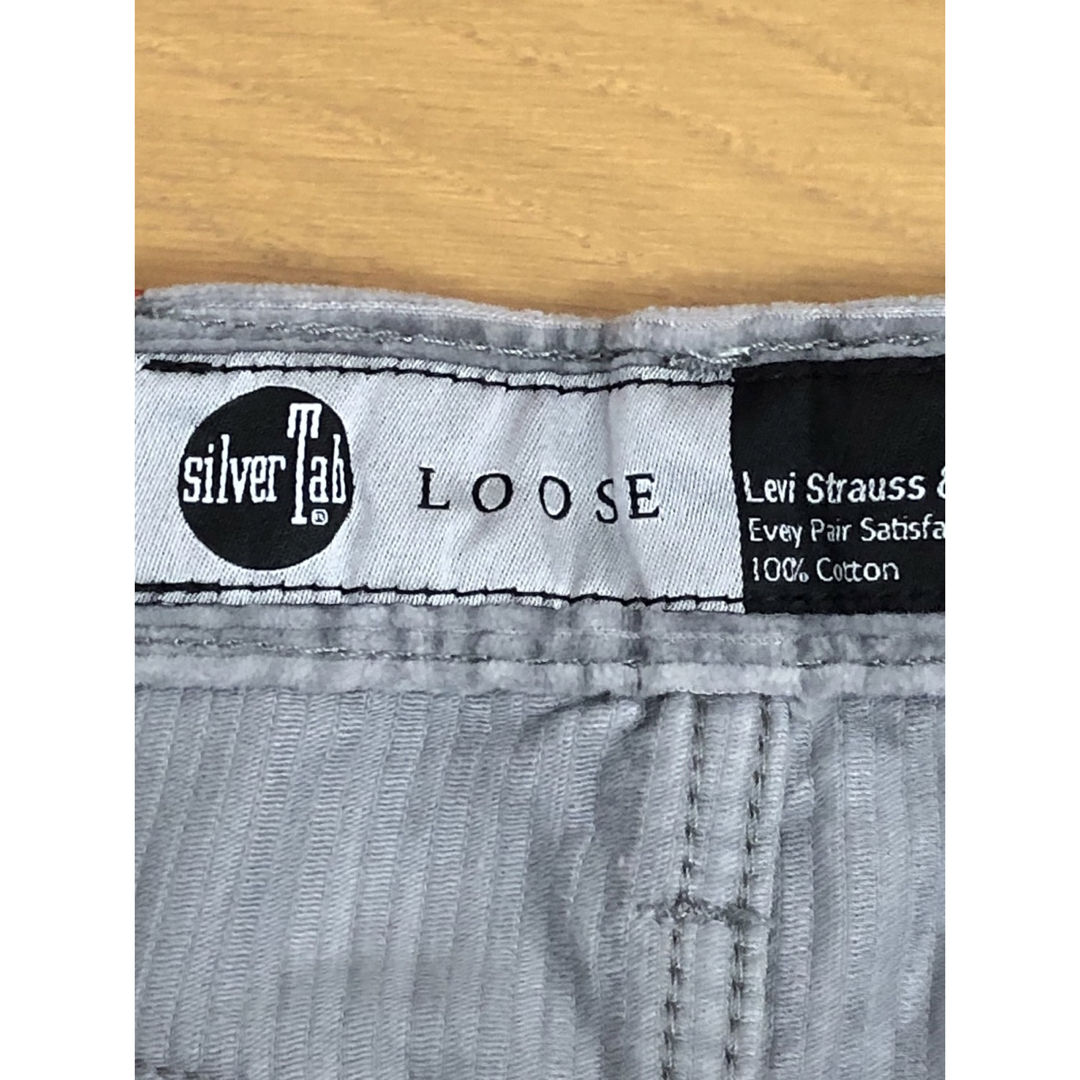 Levi's(リーバイス)のLevi's SilverTab LOOSE FIT CORDUROY メンズのパンツ(デニム/ジーンズ)の商品写真