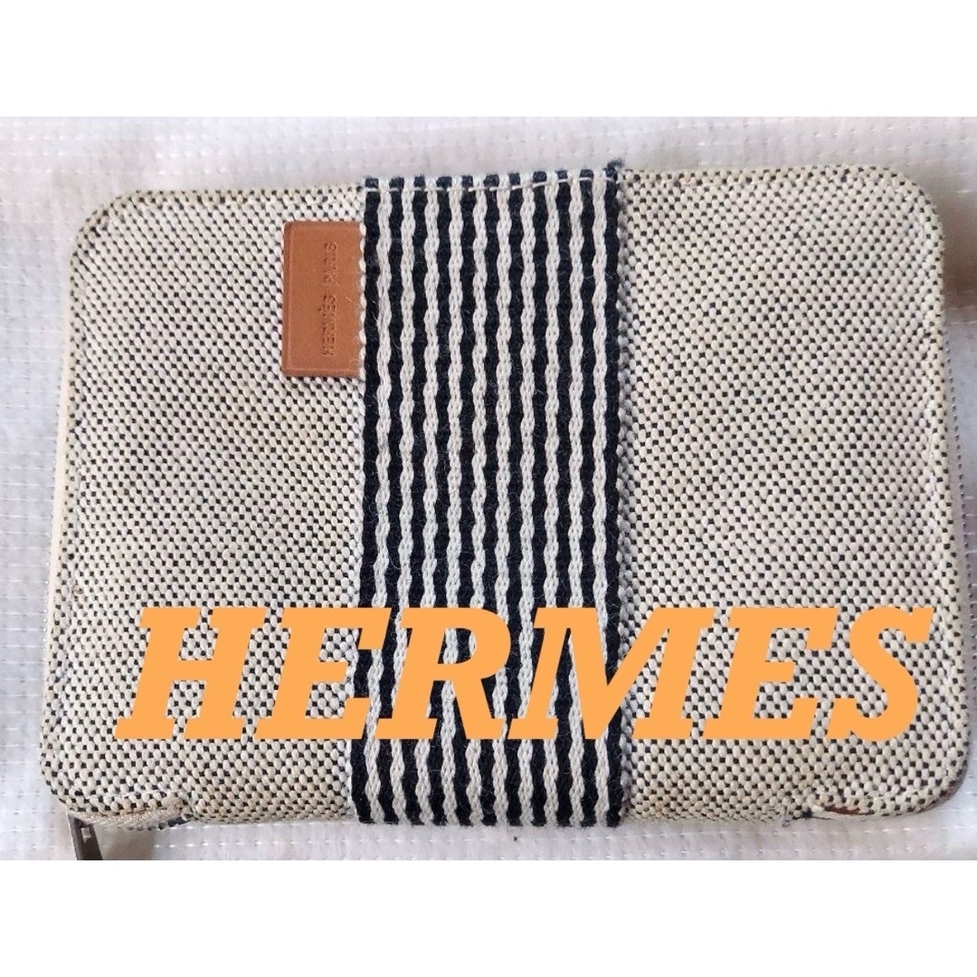 美品)HERMES ニューフールトゥパース 折り財布 ラウンドジップ(希少) 美品)HERMES ニューフールトゥパース 折り財布 ラウンドジップ(希少)