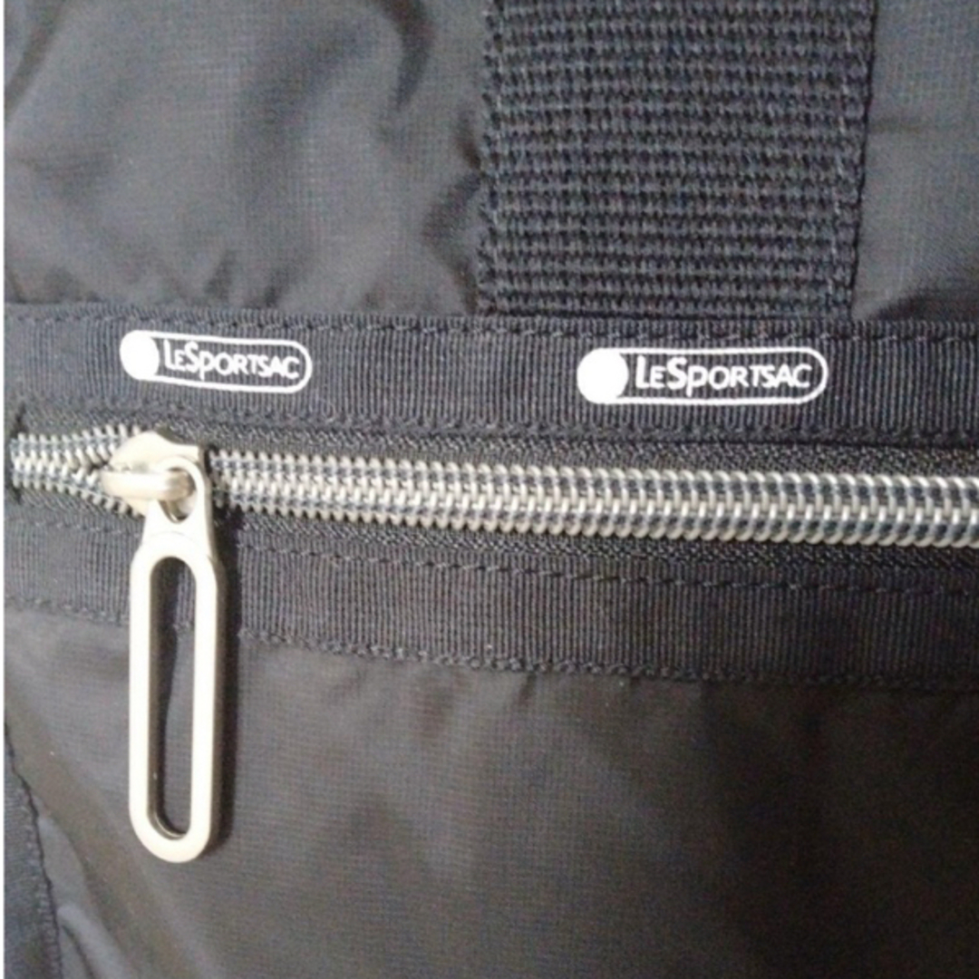 LeSportsac(レスポートサック)のレスポートサック　リュックサック　超軽量　エッセンシャル　ブラック　　2297 レディースのバッグ(リュック/バックパック)の商品写真