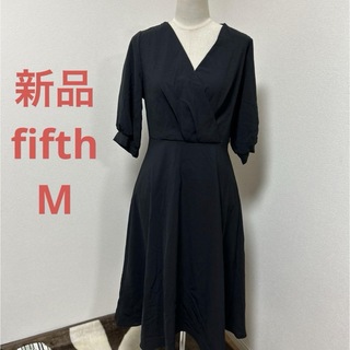 fifth - 新品　fifth サラサラ　黒　ロングワンピ