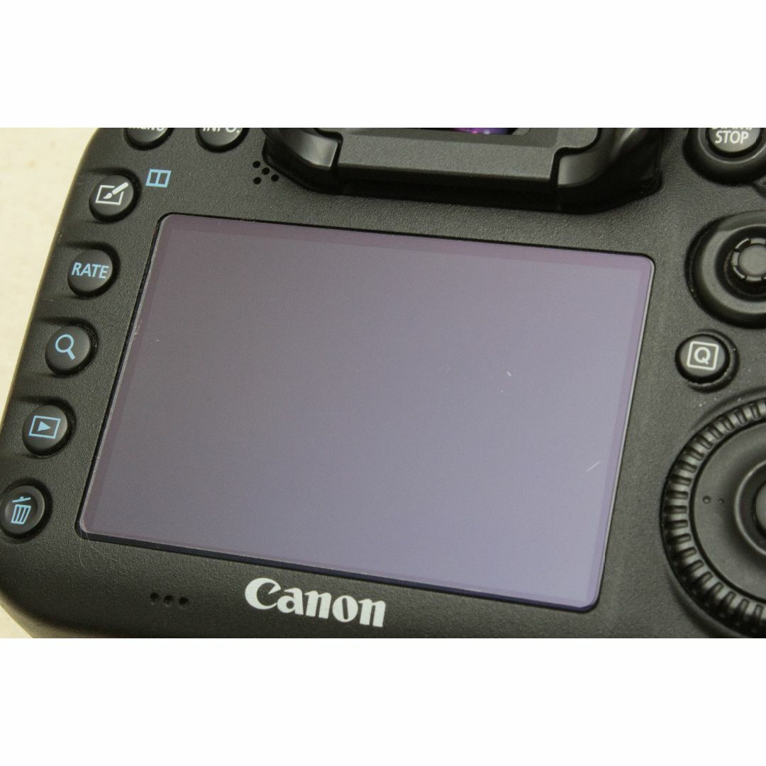 Canon(キヤノン)のCanon EOS 7D Mark II ボディ　おまけ付き　元箱付き スマホ/家電/カメラのカメラ(デジタル一眼)の商品写真