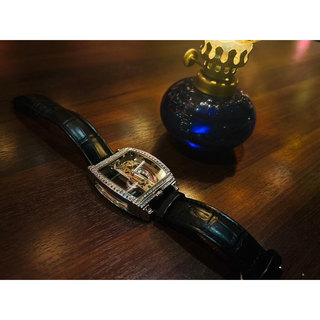 高見え腕時計✨　シルバー　ゴールド　ウォッチ　メンズ　レディース　レア(レザーベルト)