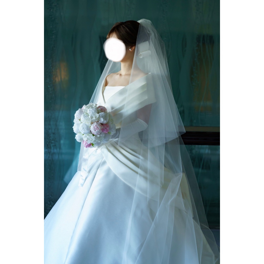 エマリーエ　エリザベート　9号 レディースのフォーマル/ドレス(ウェディングドレス)の商品写真