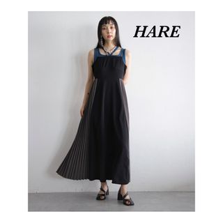 ハレ(HARE)のHARE ハレ サイドプリーツ キャミワンピース  ロングワンピース 黒グレー(ロングワンピース/マキシワンピース)