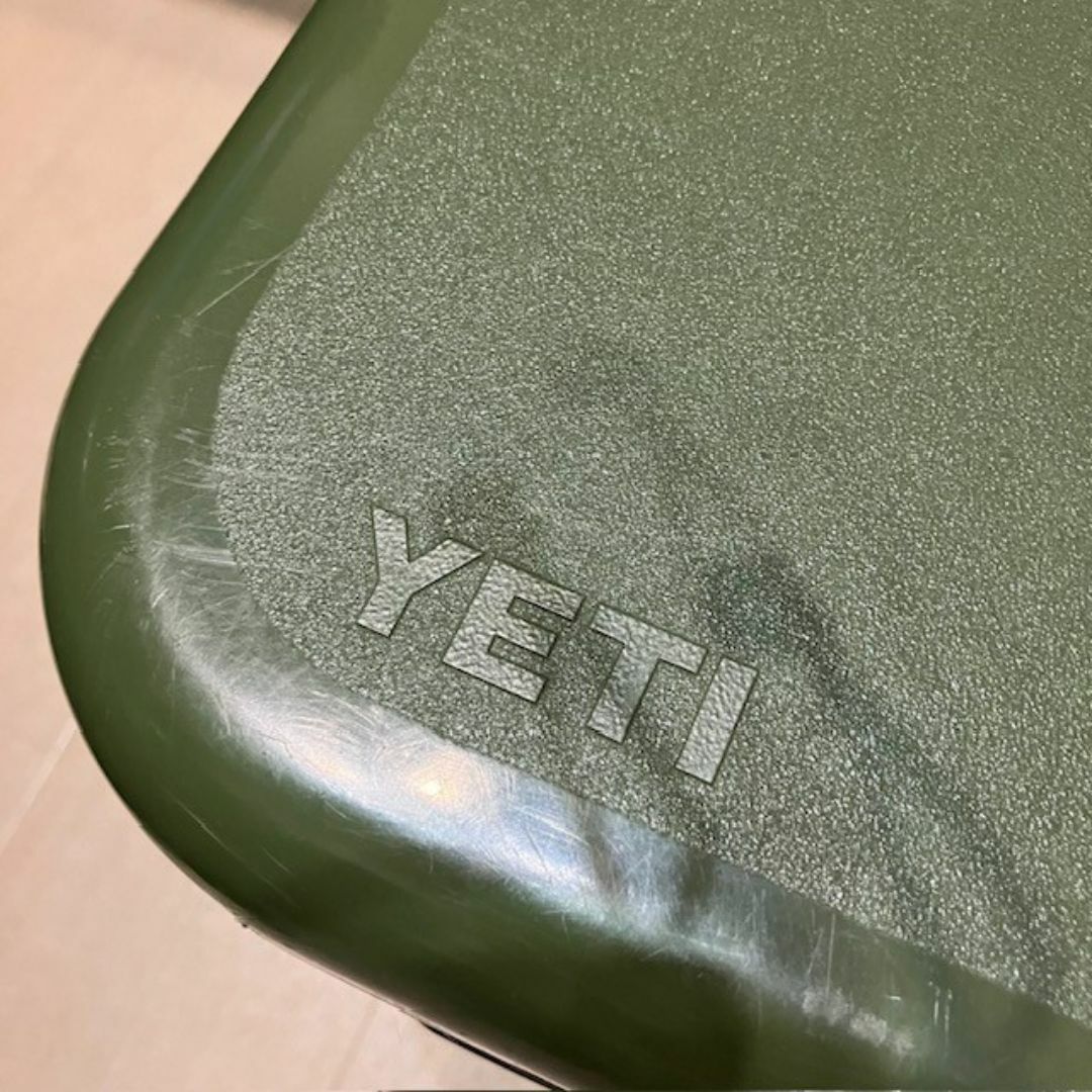 YETI(イエティ)の【限定色】YETI Roadie 24 イエティ クーラーボックス スポーツ/アウトドアのアウトドア(その他)の商品写真