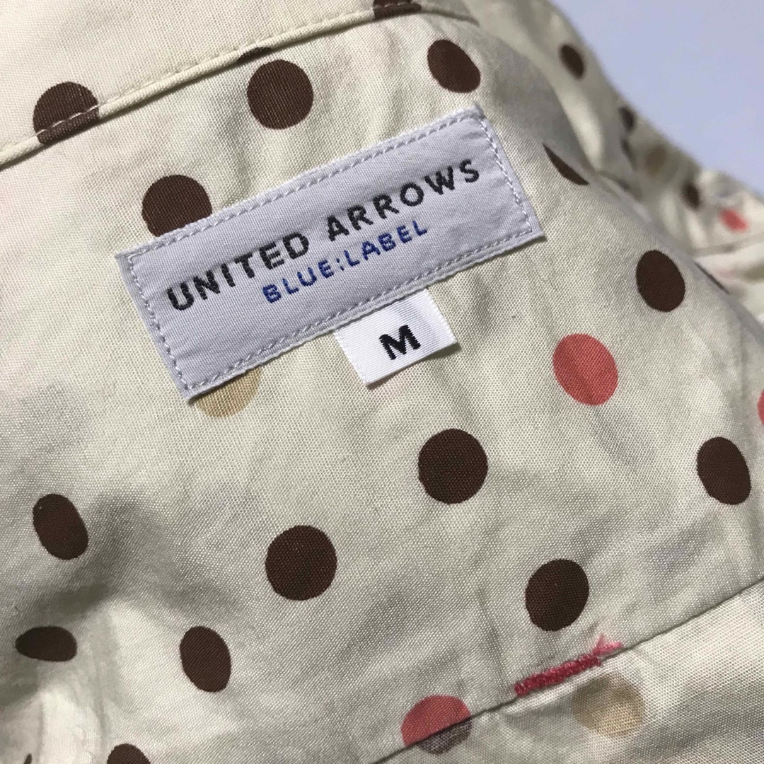 UNITED ARROWS(ユナイテッドアローズ)のユナイテッドアローズ UNITED ARROWS 水玉クリームシャツ Mサイズ レディースのトップス(シャツ/ブラウス(長袖/七分))の商品写真