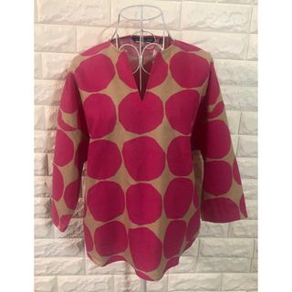 マリメッコ(marimekko)のマリメッコ　ユニクロ　トップス　水玉　ドット(シャツ/ブラウス(長袖/七分))