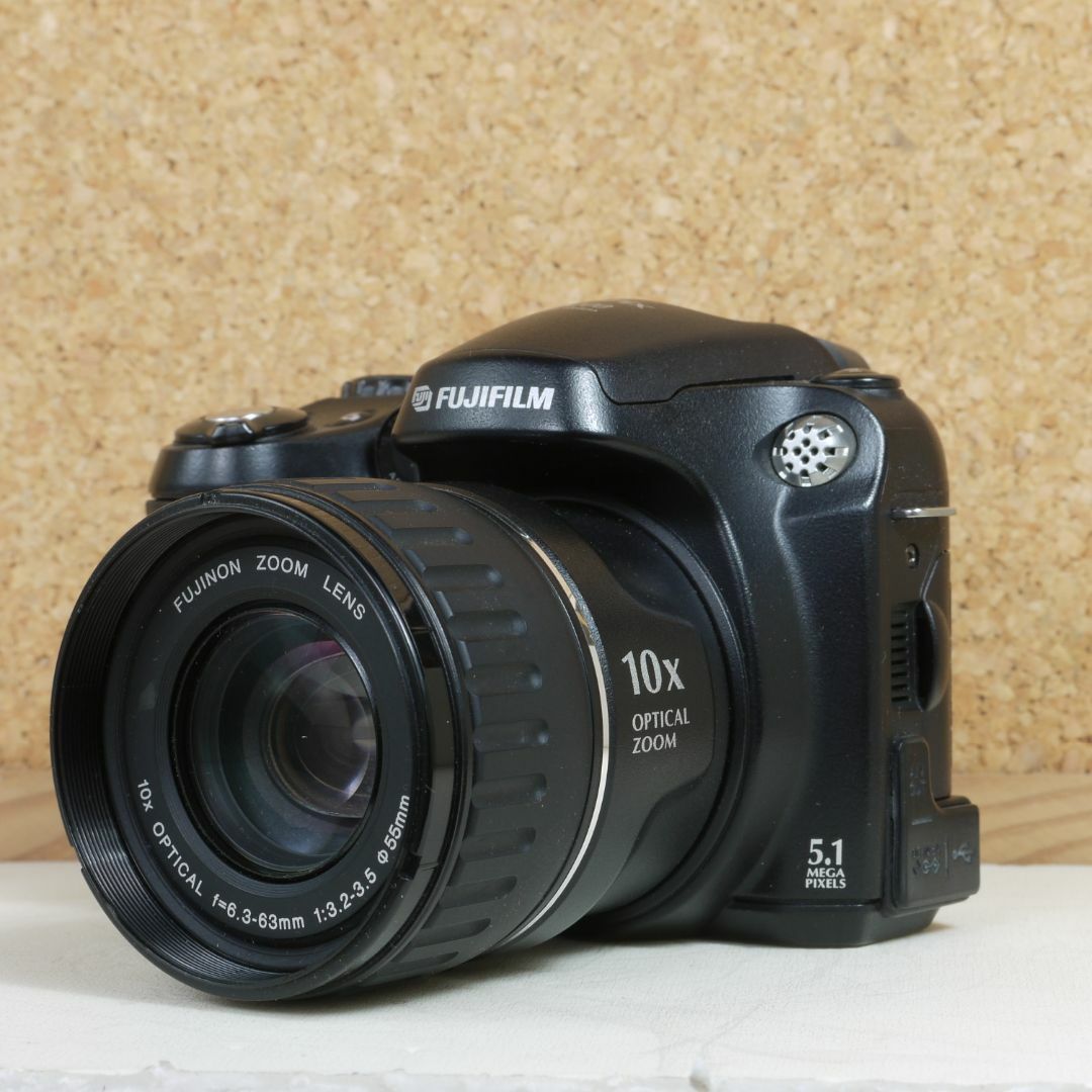 富士フイルム(フジフイルム)の富士フイルムfinepix S5200 CCD 単3電池 スマホ/家電/カメラのカメラ(コンパクトデジタルカメラ)の商品写真