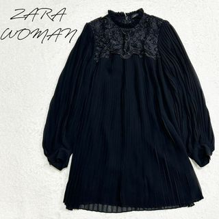 ザラ(ZARA)のZARA WOMAN ワンピース　プリーツ　ミニ丈　XSサイズ　刺繍(ミニワンピース)