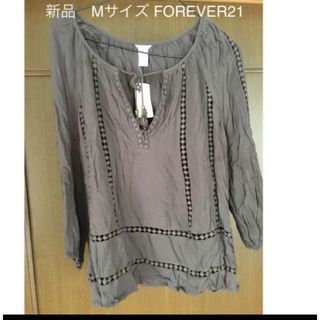 新品　Mサイズ　FOREVER21 5分袖ブラウス