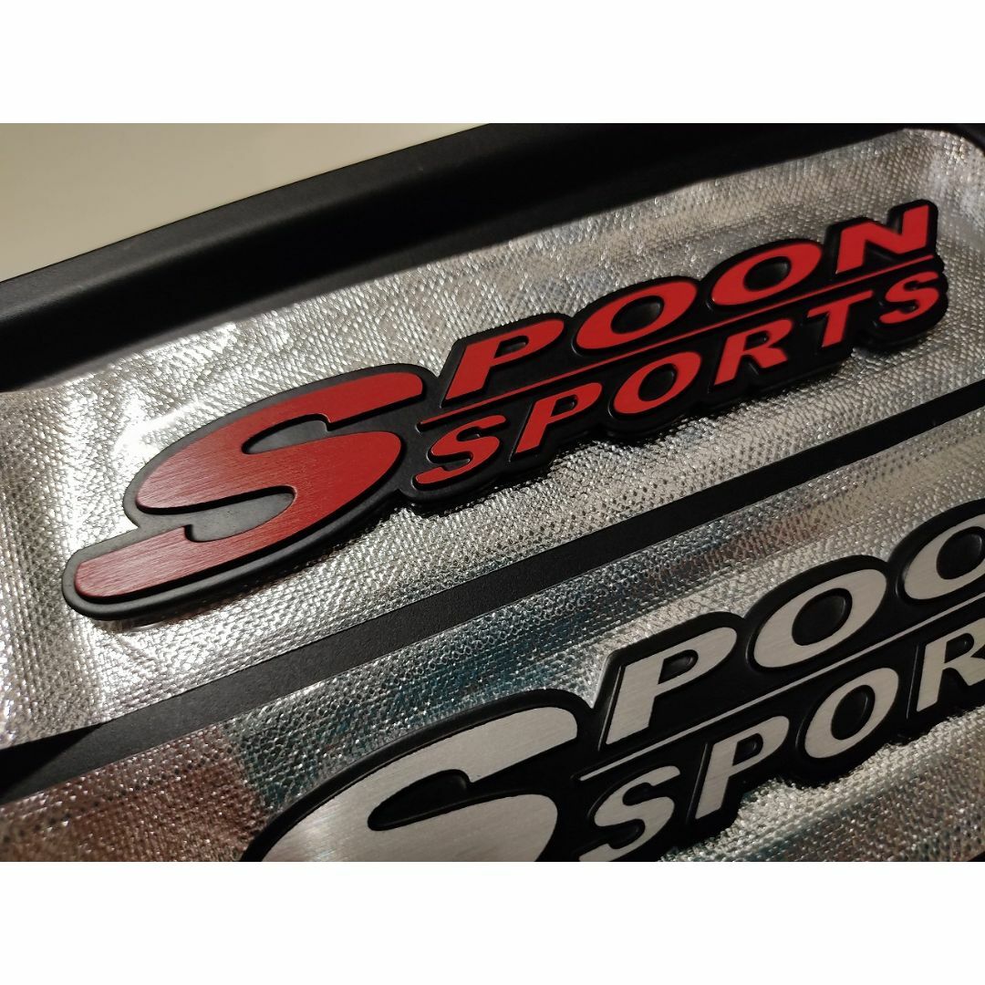 【HONDA】SPOON SPORTSメタル エンブレムB（レッド/シルバー） 自動車/バイクの自動車(車外アクセサリ)の商品写真