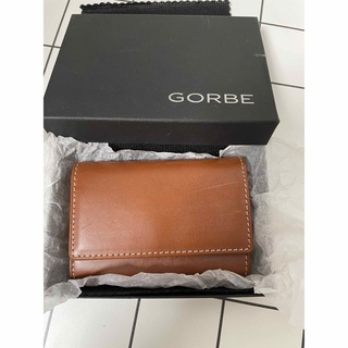 ゴルベ(GORBE)のGORBE レザー　三つ折り　財布(折り財布)