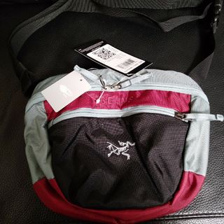 アークテリクス(ARC'TERYX)の新品　アークテリクス　マカ２　ビームス別注　バイカラー(ボディーバッグ)