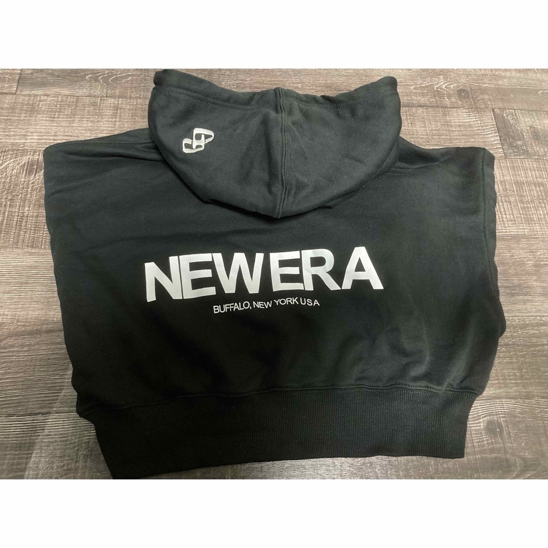 GYDA(ジェイダ)のGYDA NEWERA ニューエラ シ ョートスウェット パーカー パンツ レディースのトップス(パーカー)の商品写真