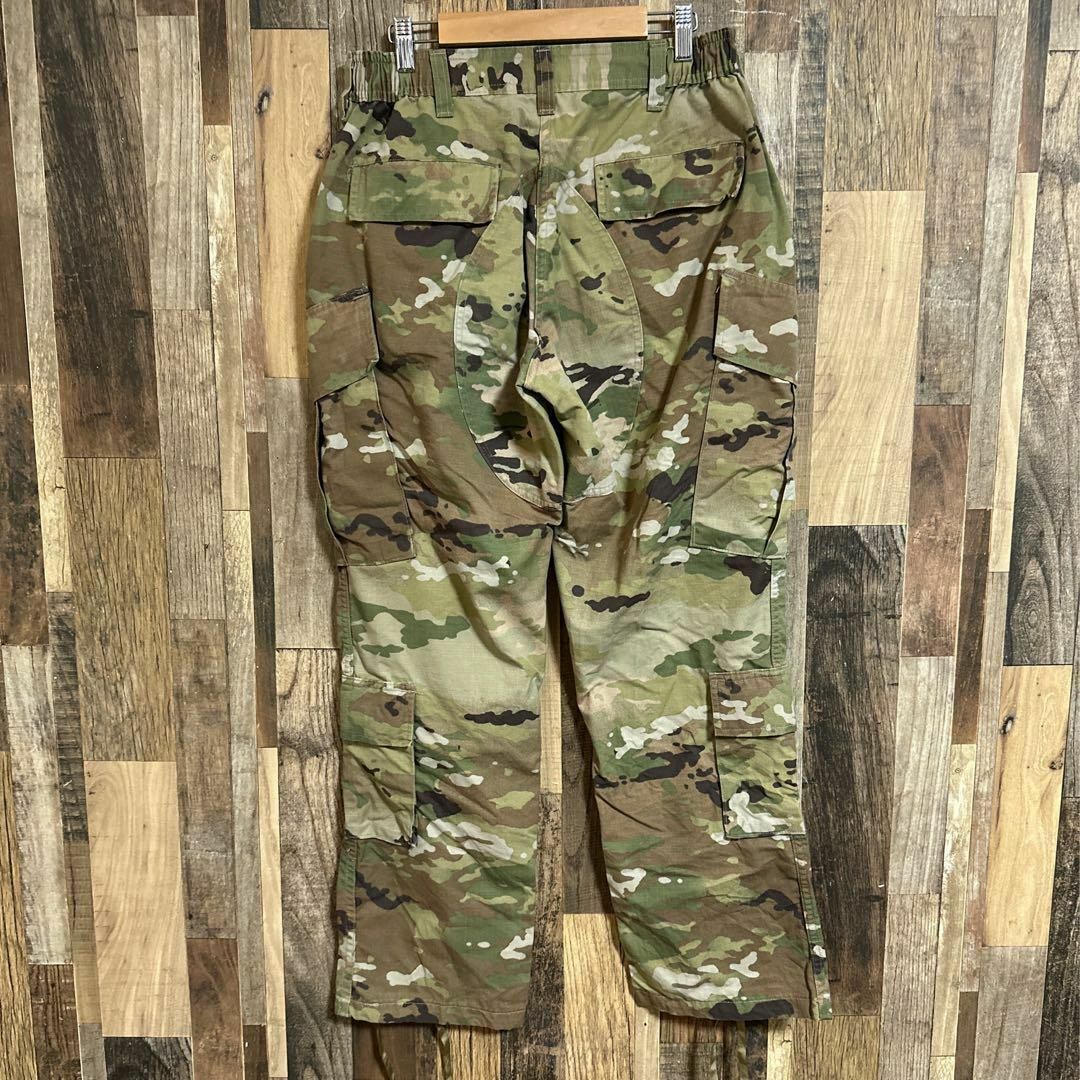 迷彩 カーゴ パンツ ワーク 軍服 アメカジ カーキ メンズ カモ柄 USA古着 メンズのパンツ(ワークパンツ/カーゴパンツ)の商品写真