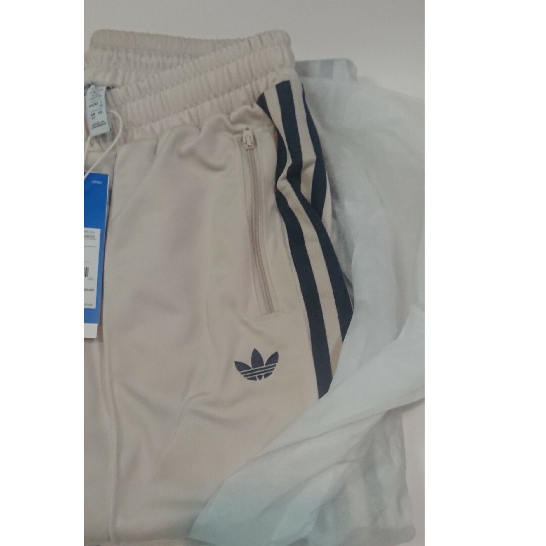 adidas(アディダス)のアディダス トラックパンツ ベッケンバウアー ジェンダーニュートラル XS 新品 メンズのパンツ(その他)の商品写真