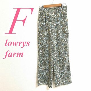 ローリーズファーム(LOWRYS FARM)のローリーズファーム　ワイドパンツ　F　ホワイト　ブルー　ブラウン　ペイズリー柄(カジュアルパンツ)