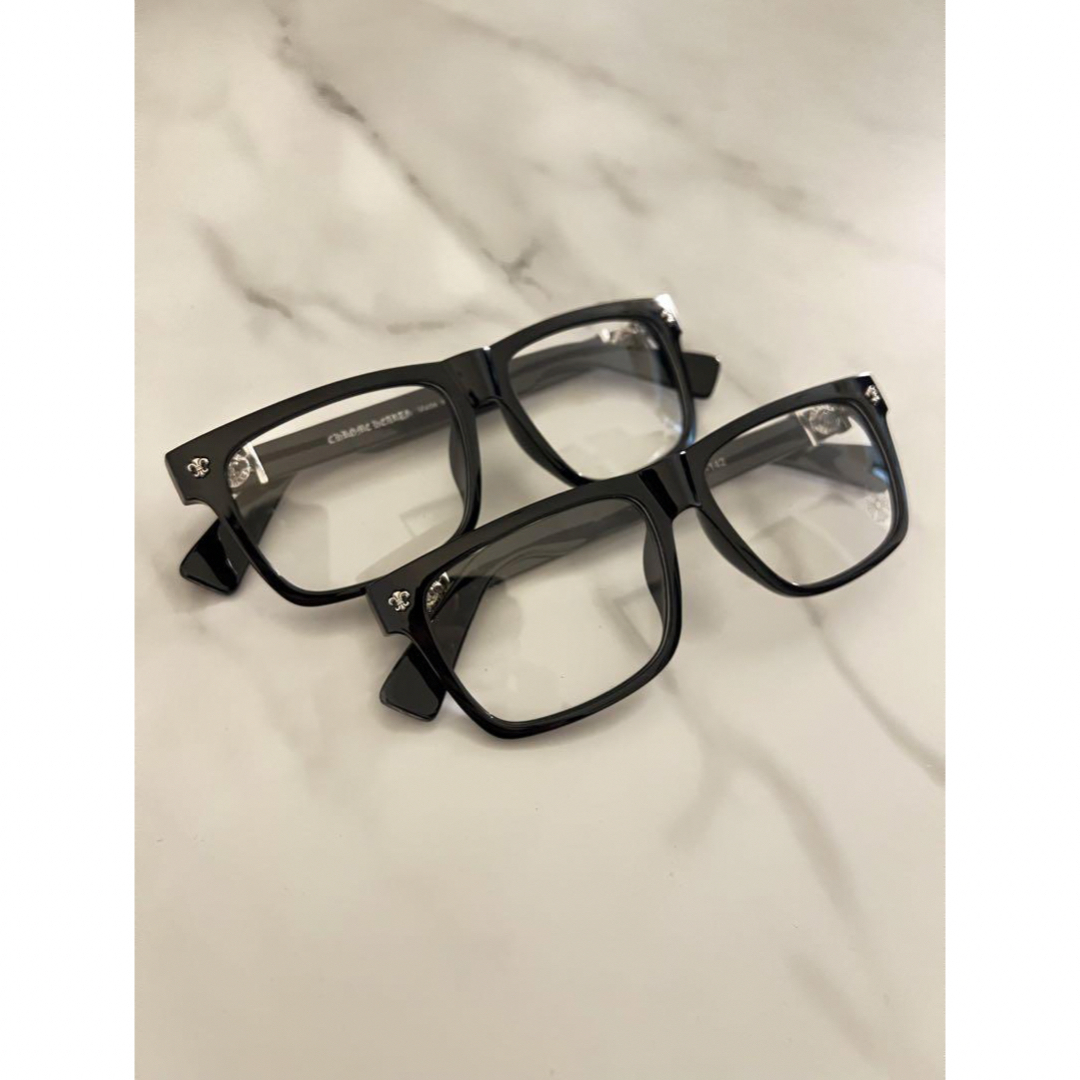 新品未使用　大人気　黒縁メガネ　伊達メガネ　大きめ　スクエア　ブラック レディースのファッション小物(サングラス/メガネ)の商品写真
