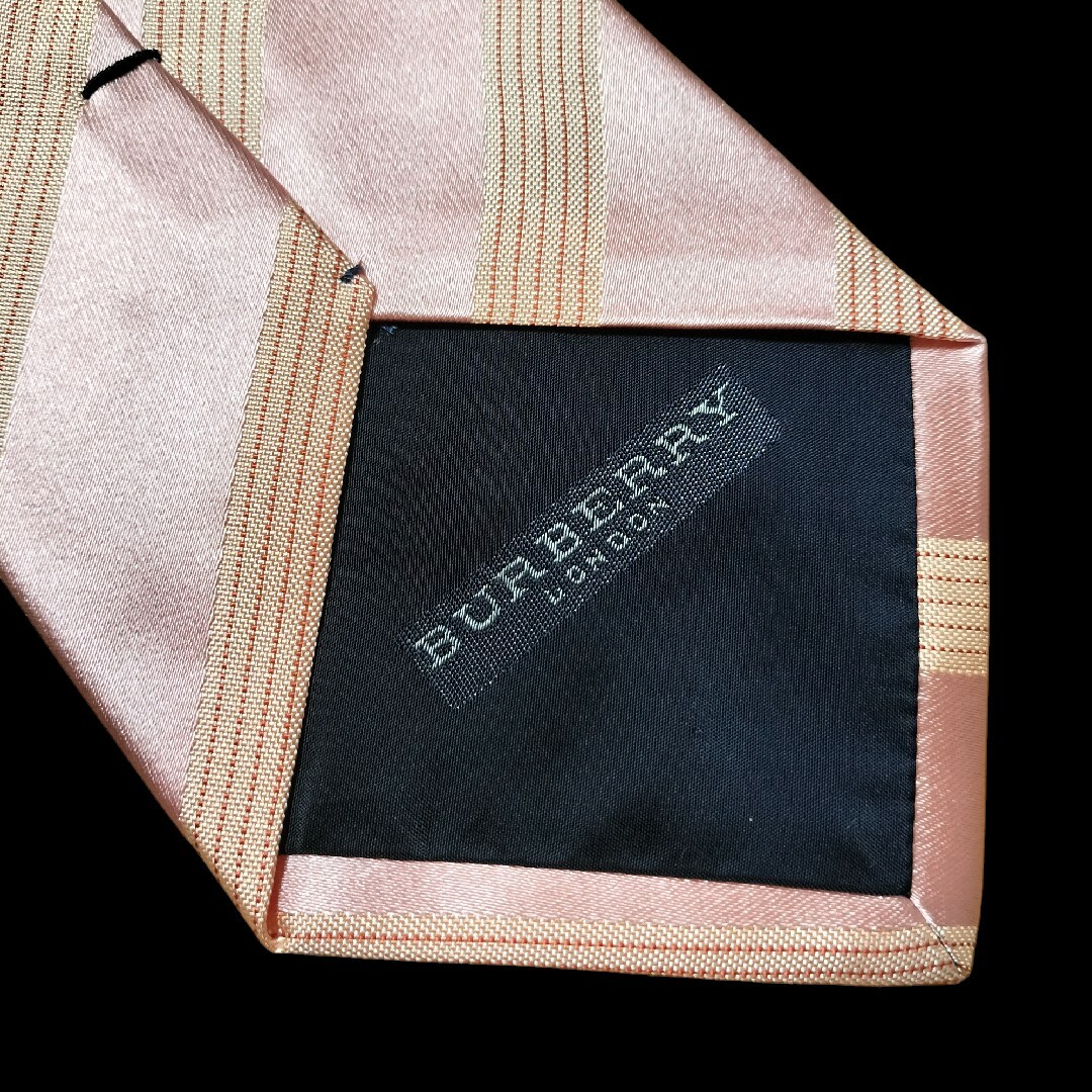 ★BURBERRY LONDON★　ピンク系　ストライプ　日本製 メンズのファッション小物(ネクタイ)の商品写真