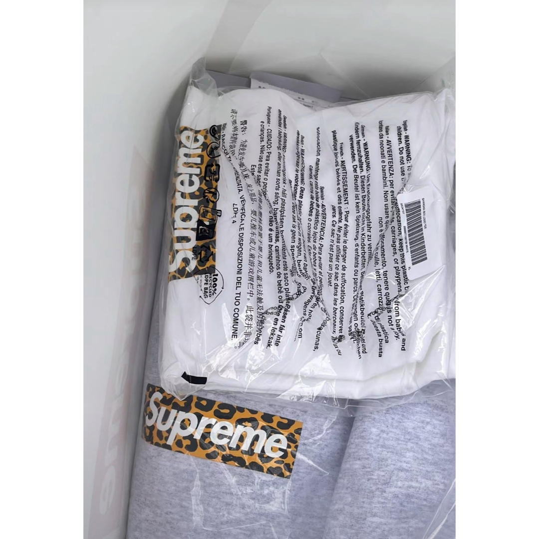 Supreme(シュプリーム)のsupreme上海オープン限定 shanghai ヒョウ柄 半袖Tシャツ メンズのトップス(Tシャツ/カットソー(半袖/袖なし))の商品写真