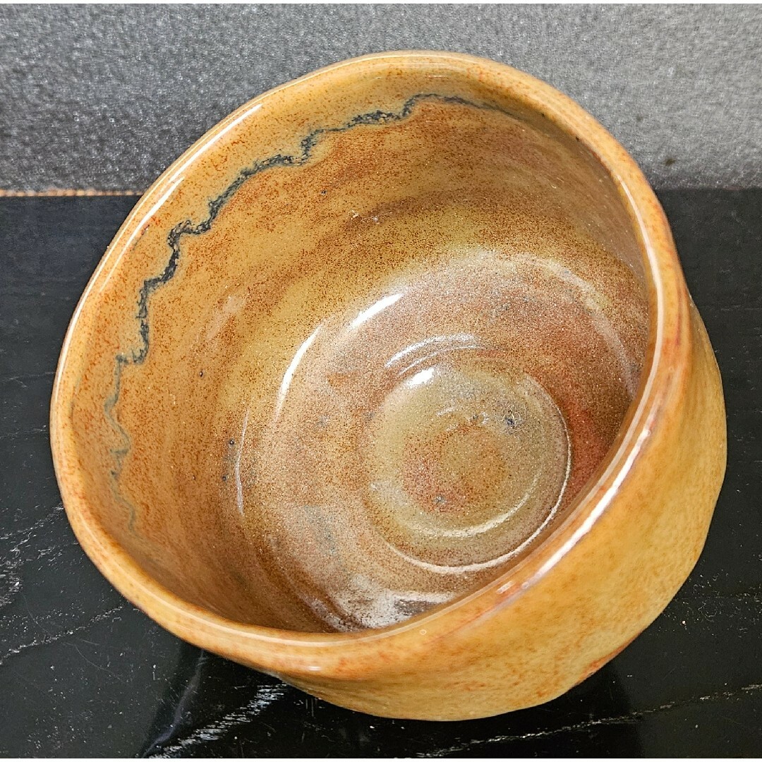 茶道具　茶器】現代作家作　在印　黄釉窯変　抹茶茶碗 エンタメ/ホビーの美術品/アンティーク(陶芸)の商品写真