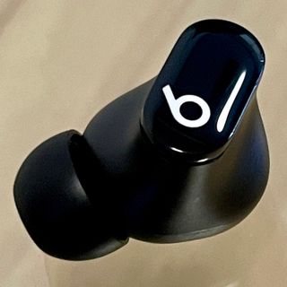 ビーツバイドクタードレ(Beats by Dr Dre)の国内正規品★美品★Beats Studio Buds ブラック左耳のみ／B265(ヘッドフォン/イヤフォン)