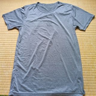 ユニクロ(UNIQLO)のユニクロ　グレー半袖シャツM(Tシャツ/カットソー(半袖/袖なし))