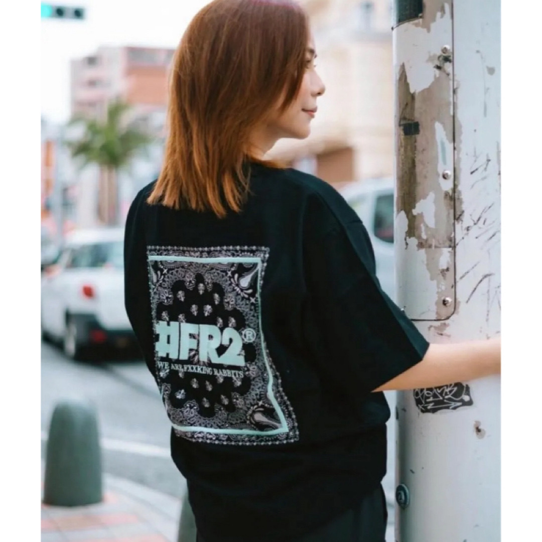 エフアールツー 刺繍Tシャツ【Mサイズ】 メンズのトップス(Tシャツ/カットソー(半袖/袖なし))の商品写真