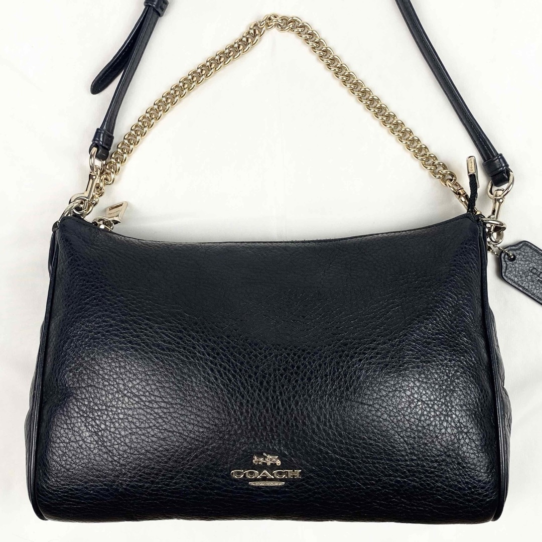 COACH(コーチ)のCOACH 2way ショルダーバッグ　チェーン　ネイビー　レザー　ゴールド金具 レディースのバッグ(ショルダーバッグ)の商品写真