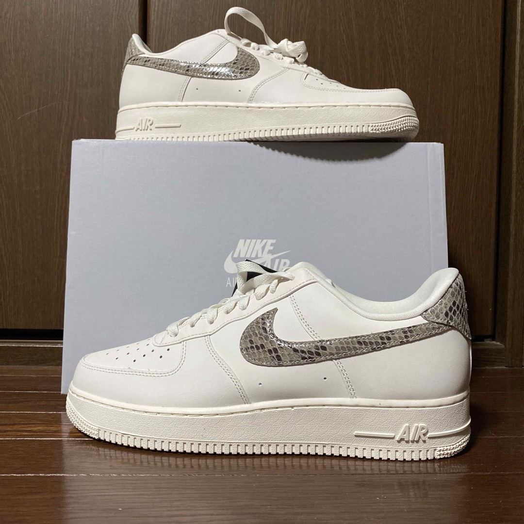 NIKE(ナイキ)の【28.5cm】蛇柄　新品ナイキNIKEエアフォース1AF1Air Force メンズの靴/シューズ(スニーカー)の商品写真