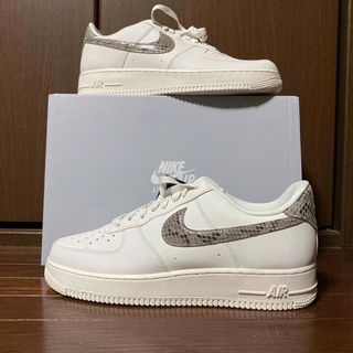 ナイキ(NIKE)の【28.5cm】蛇柄　新品ナイキNIKEエアフォース1AF1Air Force(スニーカー)