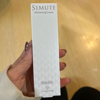 SIMUTE 30g 薬用美白クリーム オールインワン ゲル(フェイスクリーム)