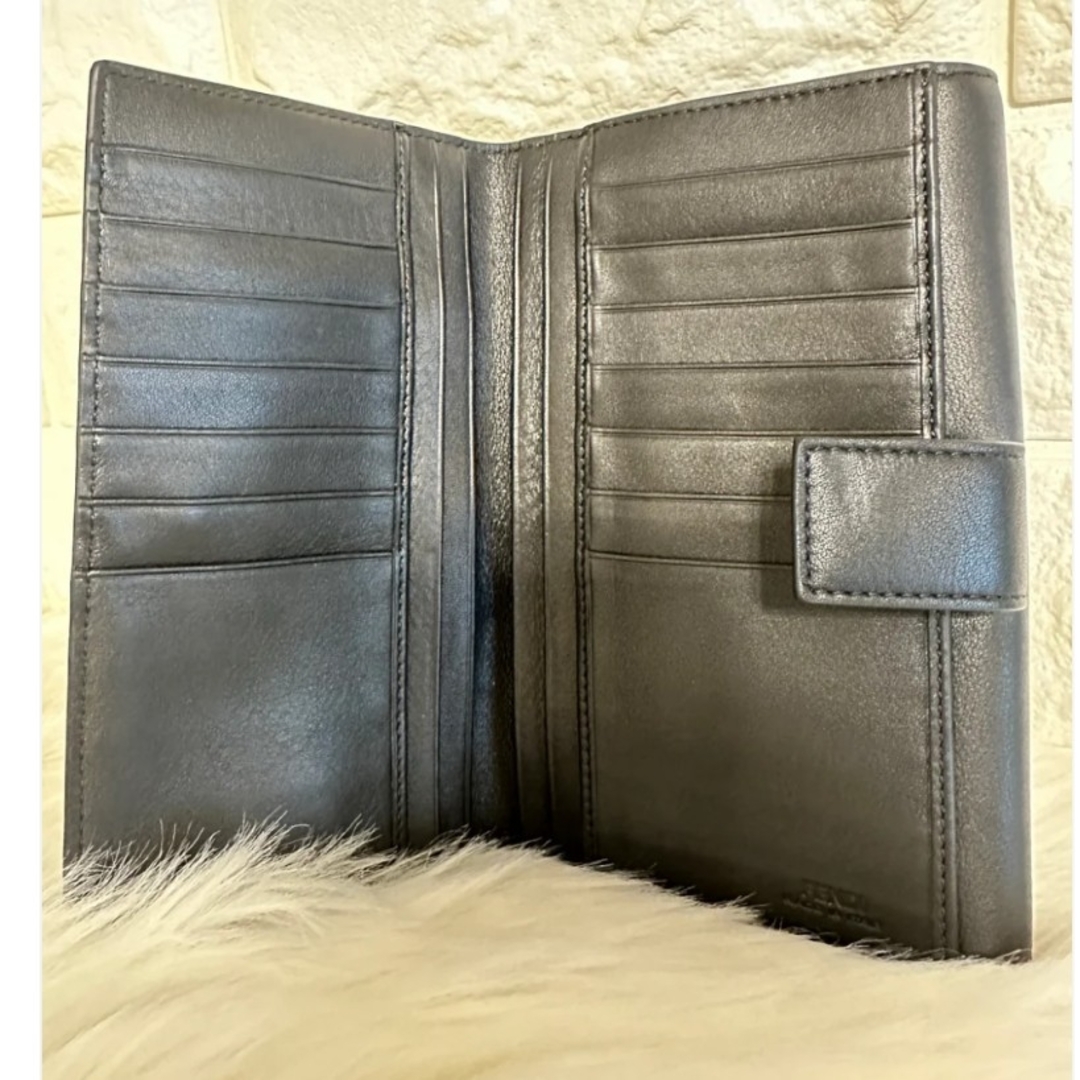 FENDI(フェンディ)のフェンディ ピーカブー コンチネンタルウォレット 長財布 ブラック ゴールド金具 レディースのファッション小物(財布)の商品写真