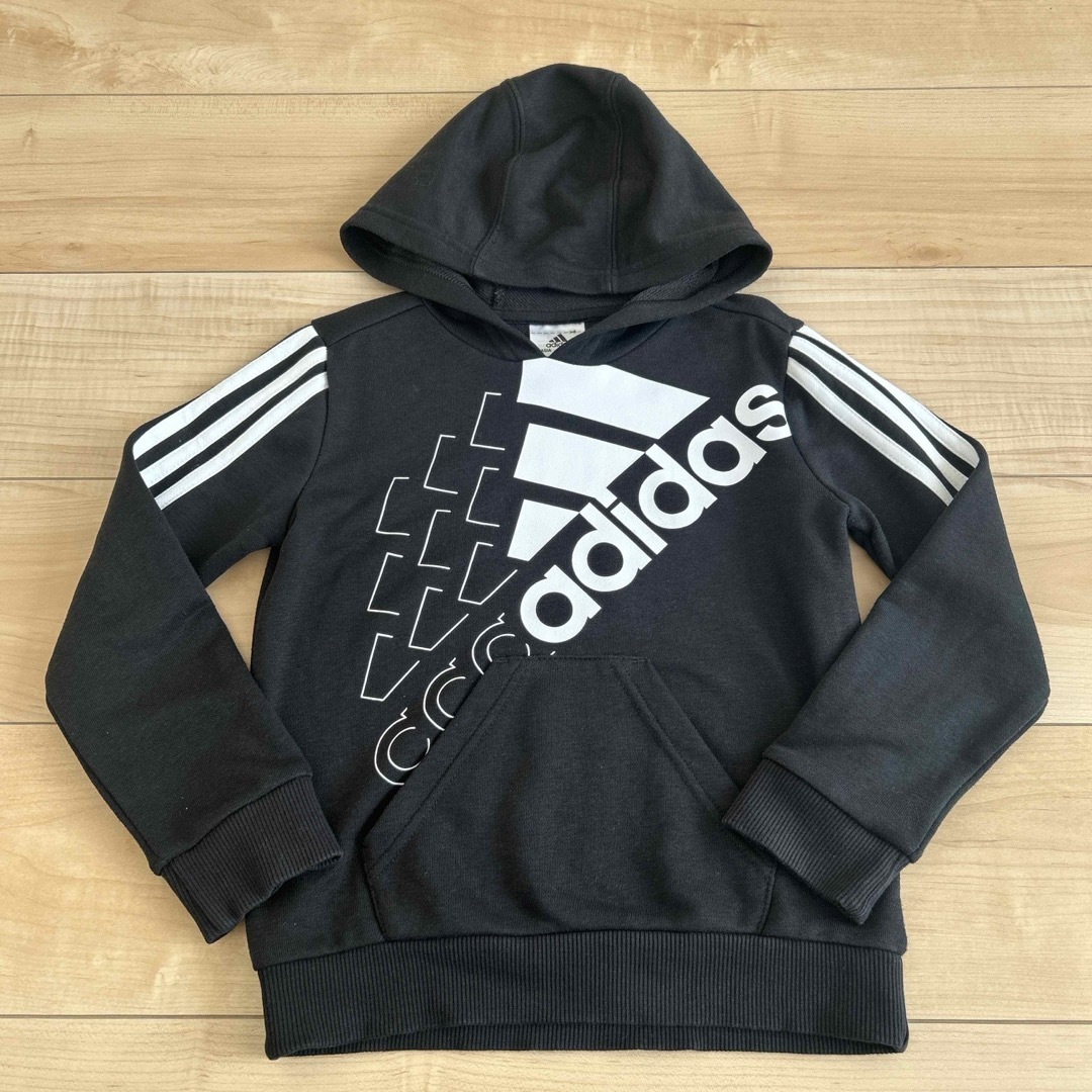 adidas(アディダス)のadidas✩︎パーカー　120cm キッズ/ベビー/マタニティのキッズ服男の子用(90cm~)(ジャケット/上着)の商品写真