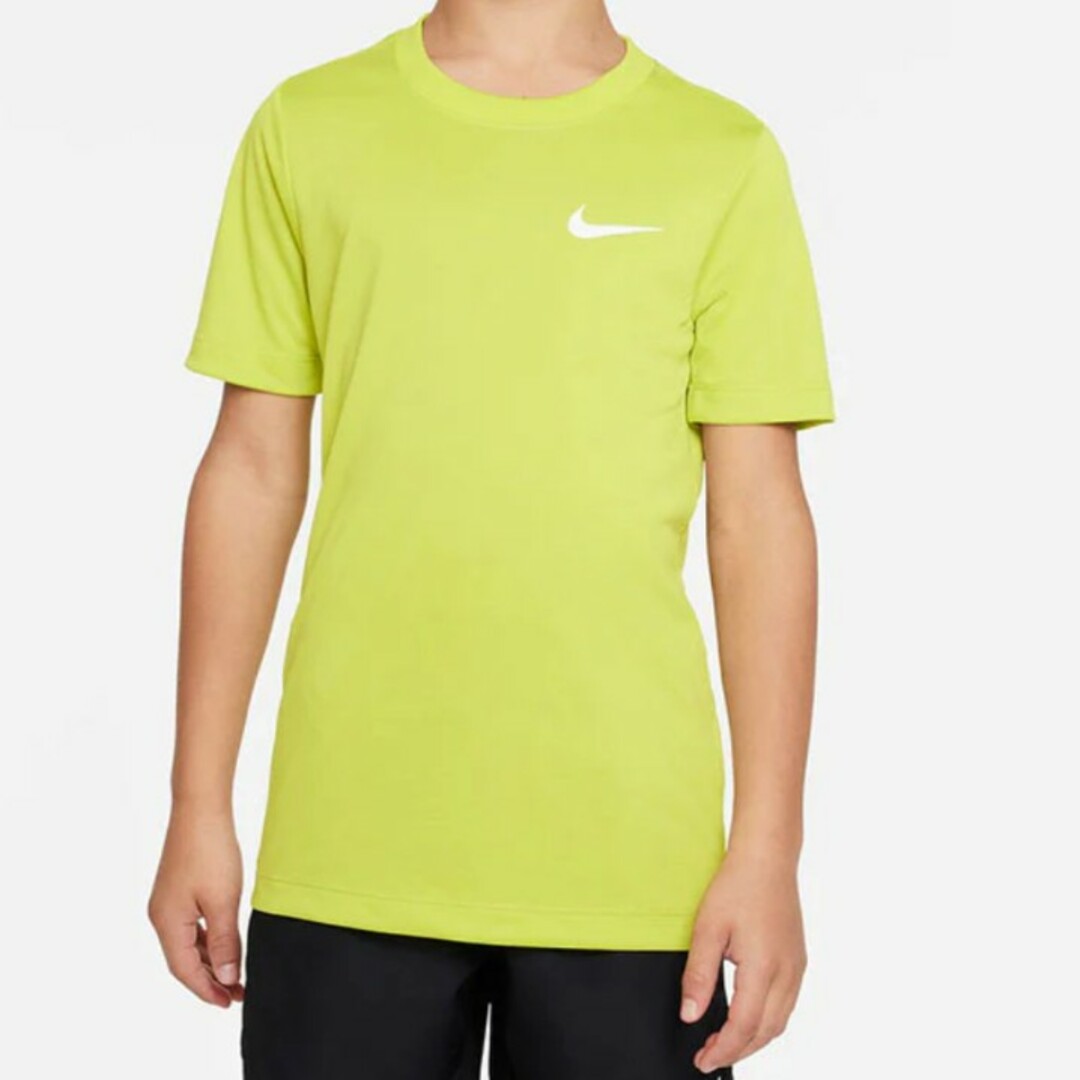 NIKE(ナイキ)のナイキ(NIKE)ドライフィット レジェンド 半袖Tシャツ 140 ネオンカラー キッズ/ベビー/マタニティのキッズ服男の子用(90cm~)(Tシャツ/カットソー)の商品写真