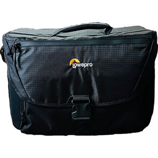 ロープロ(Lowepro)の一眼 カメラバッグLowepro ロープロ ノバ200AW II(その他)