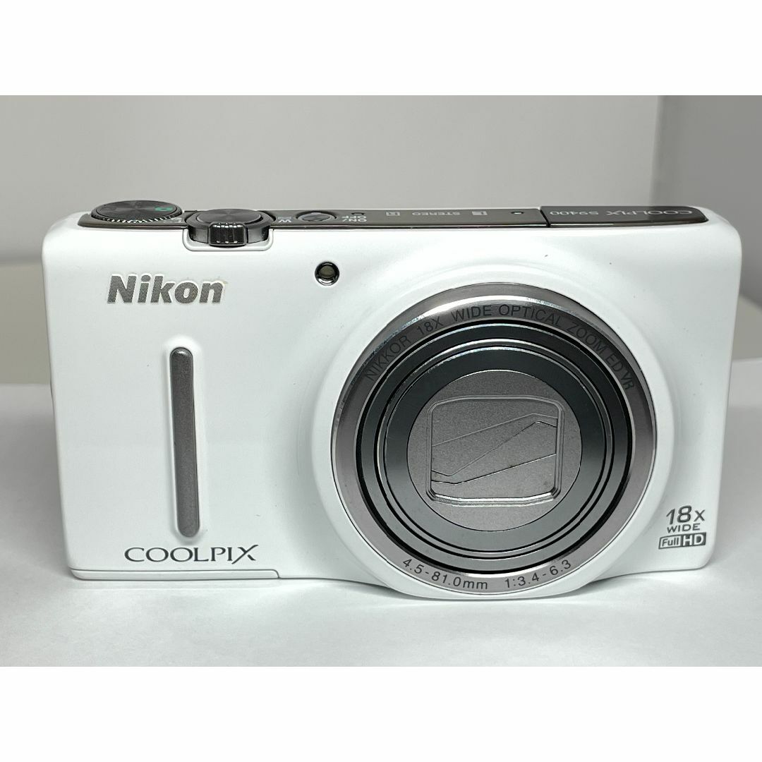 Nikon(ニコン)のニコン COOLPIX S9400 エレガントホワイト スマホ/家電/カメラのカメラ(コンパクトデジタルカメラ)の商品写真