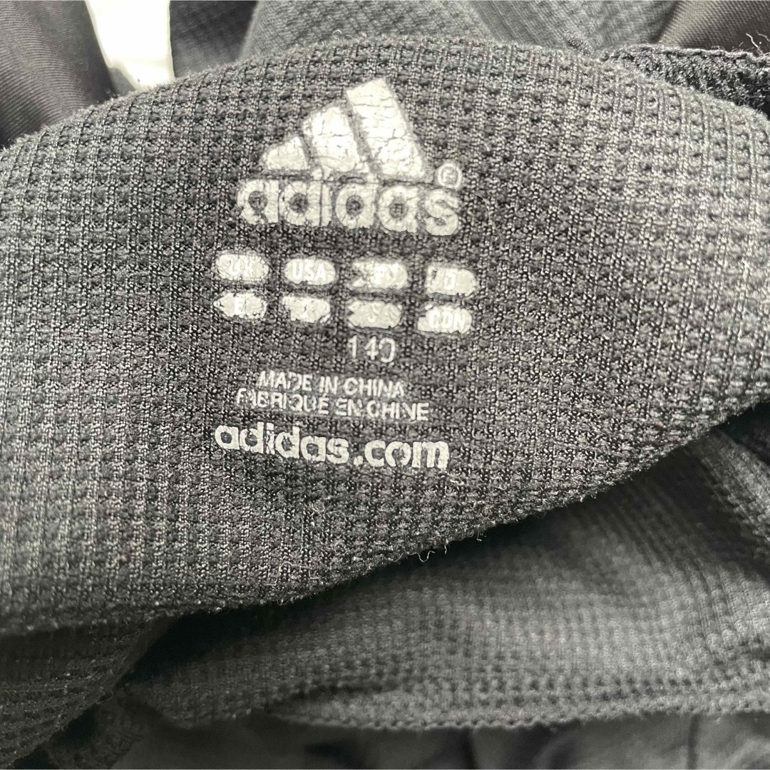 adidas(アディダス)のadidas 長T  140cm キッズ/ベビー/マタニティのキッズ服男の子用(90cm~)(Tシャツ/カットソー)の商品写真