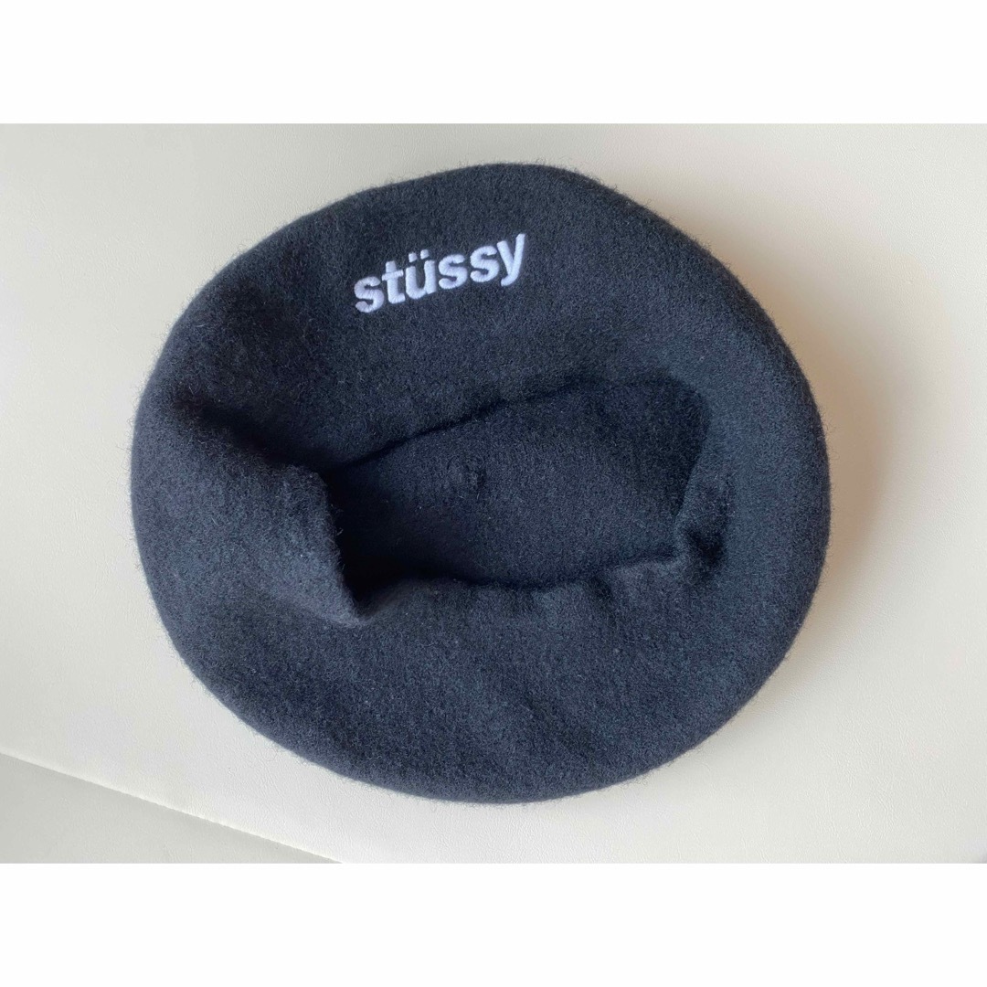 STUSSY(ステューシー)のstussy ベレー帽 レディースの帽子(ハンチング/ベレー帽)の商品写真