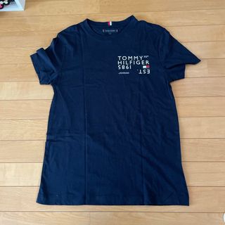 トミーヒルフィガー(TOMMY HILFIGER)のトミーヒルフィガー半袖S 美品　ネイビー(Tシャツ/カットソー(半袖/袖なし))