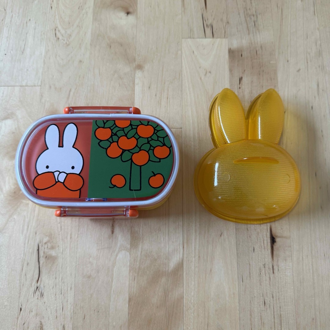 miffy(ミッフィー)の美品 ミッフィー お弁当箱 ライス型 セット ランチボックス インテリア/住まい/日用品のキッチン/食器(弁当用品)の商品写真