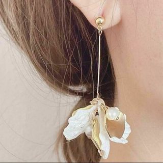 シェルフラワーピアス♡パール(ピアス)