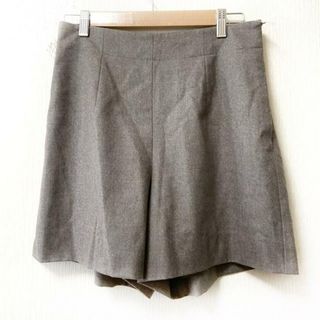 フォクシー(FOXEY)のFOXEY(フォクシー) ハーフパンツ サイズ40 M レディース - グレーベージュ(ハーフパンツ)