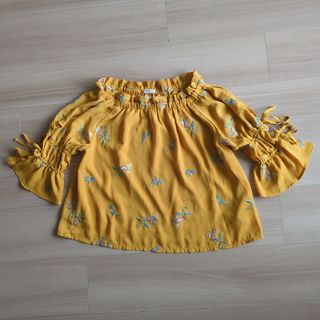 コルザ(COLZA)のCOLZA　刺繍がきれいな辛子色の五分袖ブラウス(シャツ/ブラウス(長袖/七分))