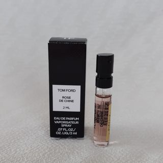 トムフォード(TOM FORD)のトムフォード オードパルファム ローズ ド シーヌ  2ml(香水(女性用))