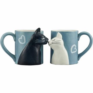 サンアート かわいい食器 「 黒ねこと白ねこ 」 マグカップ ペア キス 猫 ペ(テーブル用品)