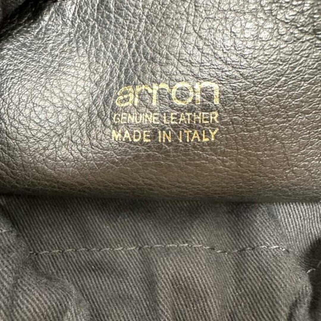 ARRON(アローン)のarron(アローン) ショルダーバッグ - ベージュ×黒 巾着型 ストロー×レザー レディースのバッグ(ショルダーバッグ)の商品写真
