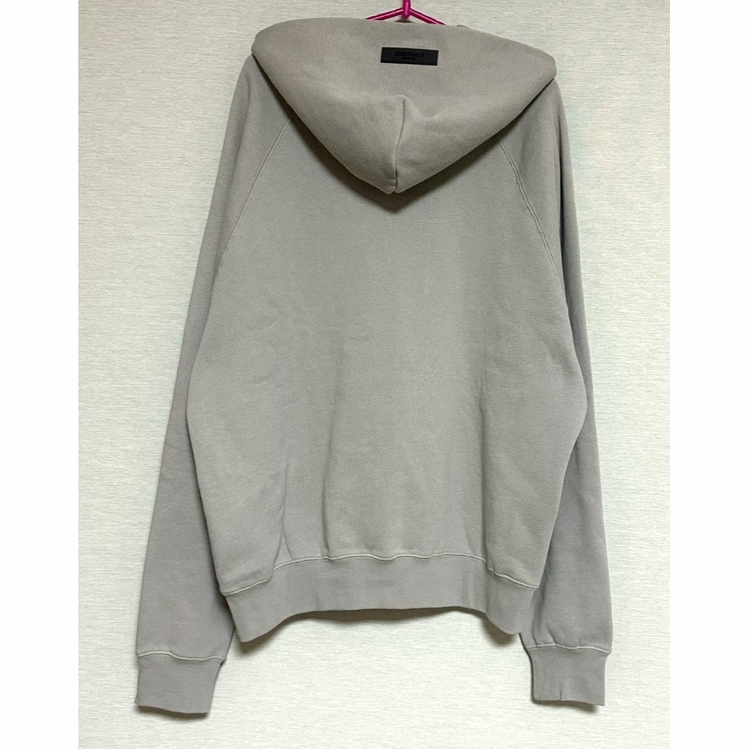 FEAR OF GOD(フィアオブゴッド)のESSENTIALS ☆ FEAR OF GOD フロントロゴ パーカー メンズのトップス(パーカー)の商品写真