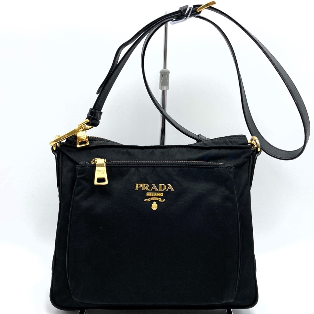 PRADA(プラダ)のプラダ ショルダーバッグ ポシェット 斜め掛け ブラック ゴールド金具 ナイロン レディース PRADA【中古】 レディースのバッグ(ショルダーバッグ)の商品写真